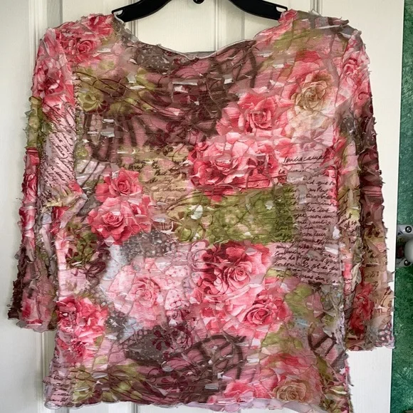 d. Terrell, ltd.  Pretty top w/cut work roses design, wh w/pink, br. & gr.  $29 - Picture 2 of 5